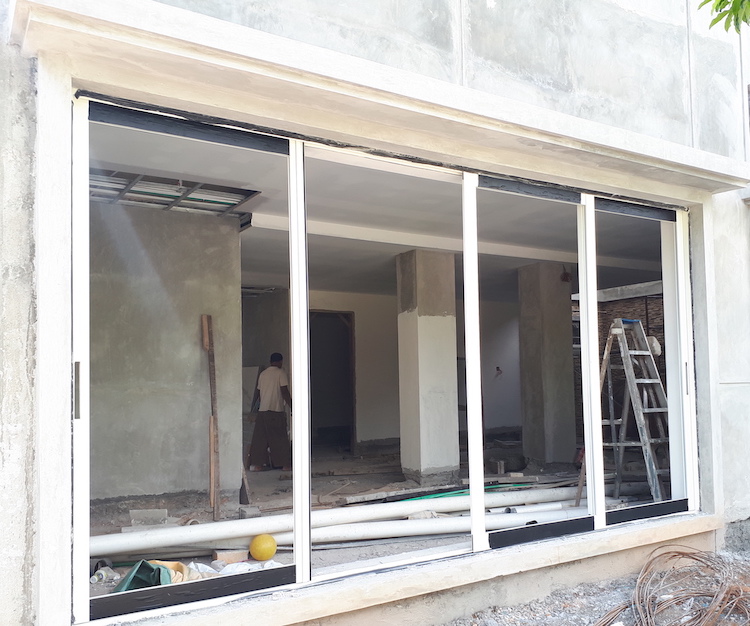 Sliding door 2