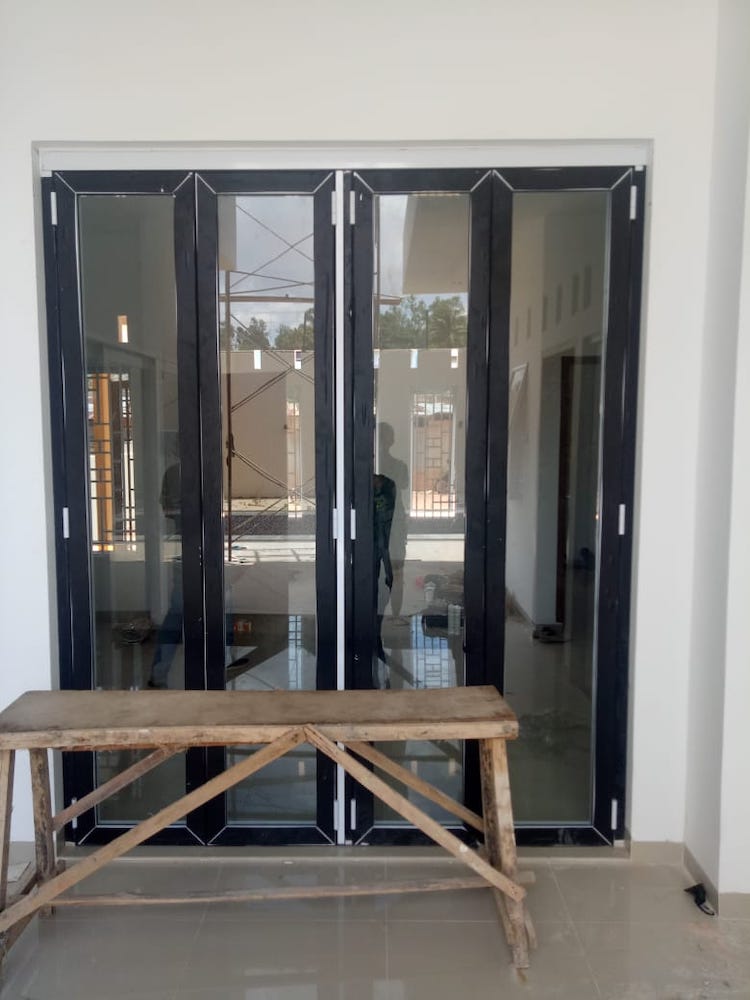 Sliding door 3